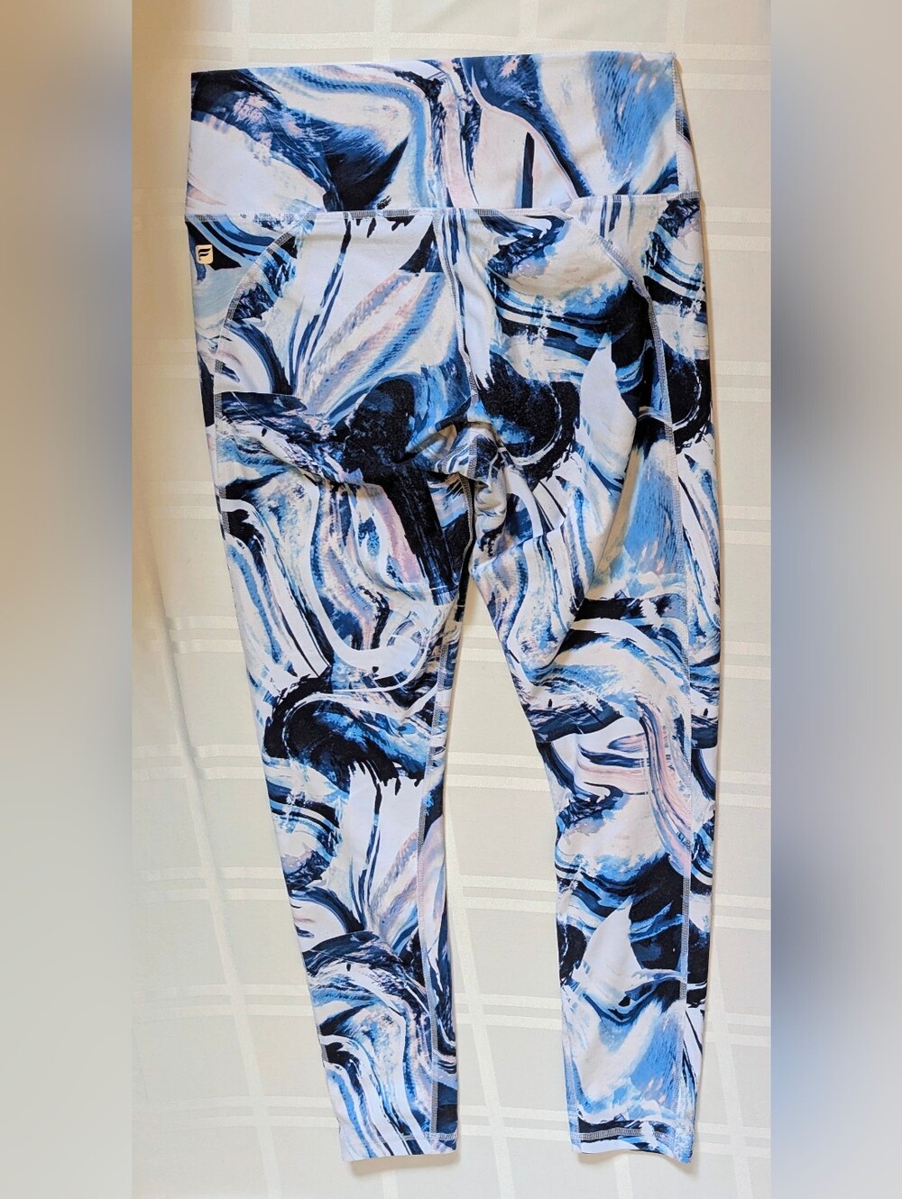 Fabletics Womens Small White/Blue/Pink Marble Print Leggings